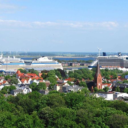Ferienwohnung Warnemuende Am Kurpark Rostock Exterior photo