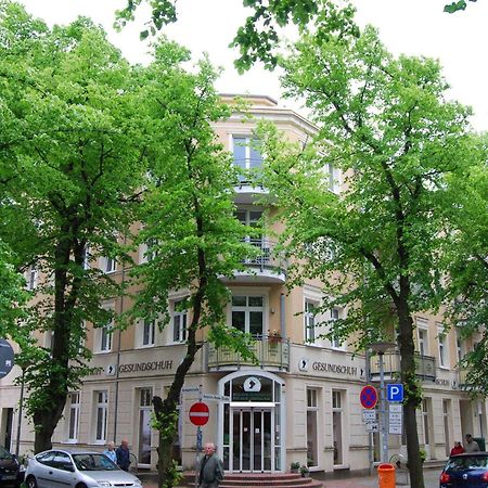 Ferienwohnung Warnemuende Am Kurpark Rostock Exterior photo