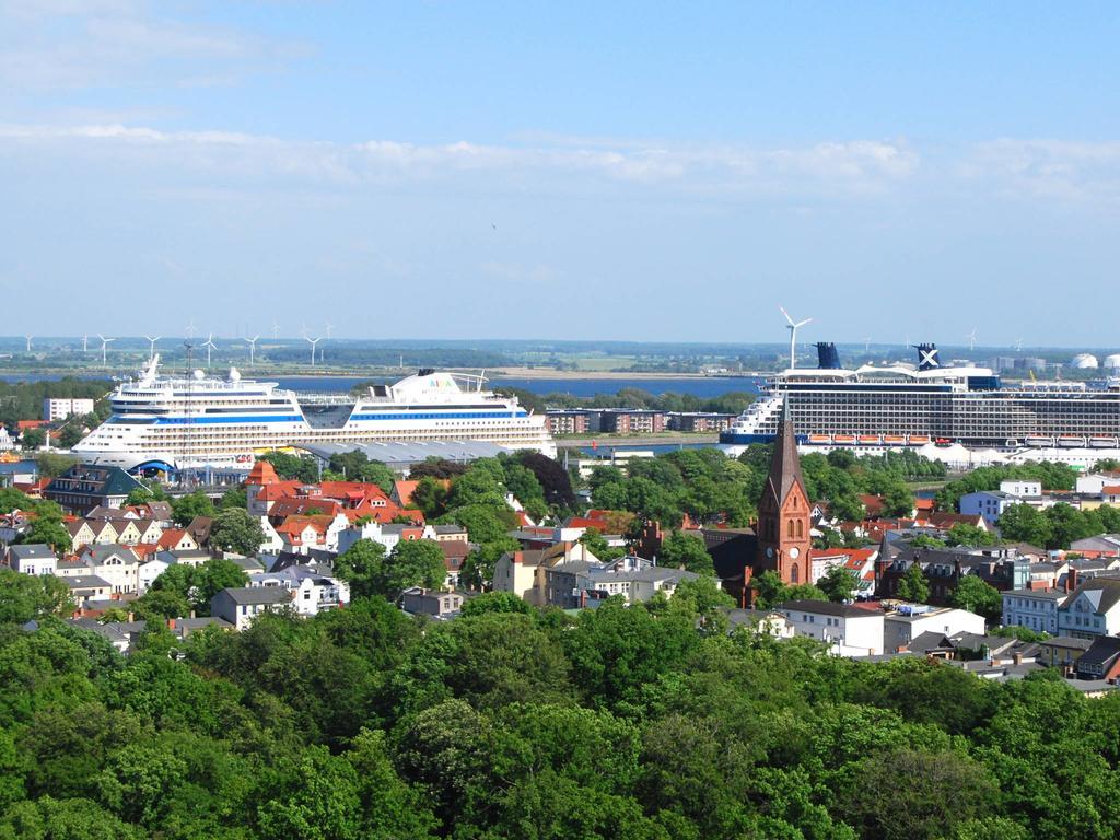 Ferienwohnung Warnemuende Am Kurpark Rostock Exterior photo